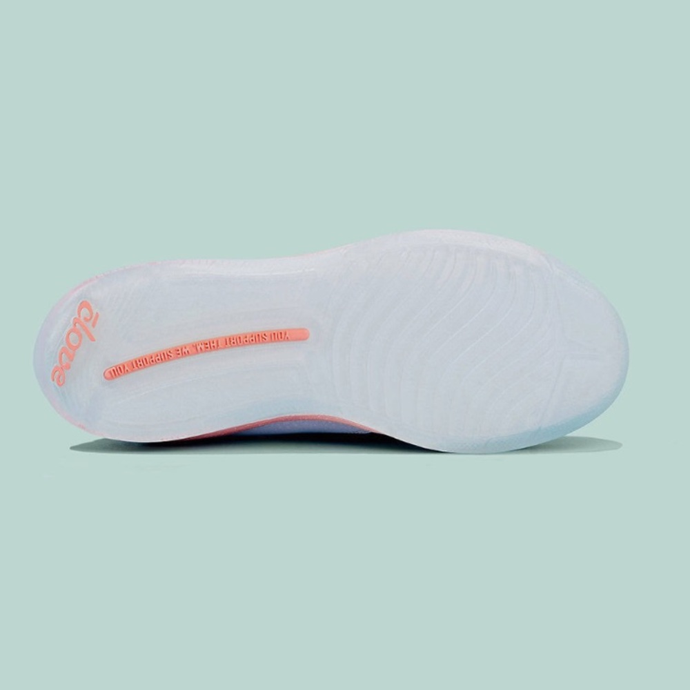 Clove Nursing Shoe - Picture 4 of 14